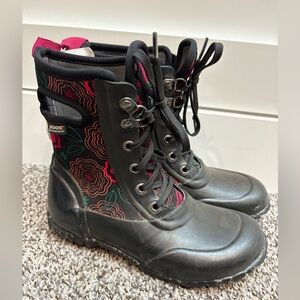 Bogs Girls Black and Red Floral Neoprene Boots 5 Degree Size 13c